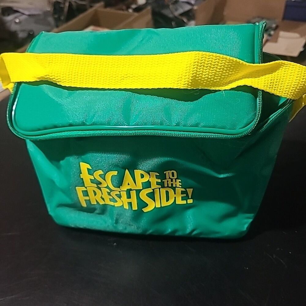 Vintage Salem cigarettes - Fresh Wrap - Escape to the Fresh Side lunch bag NOS